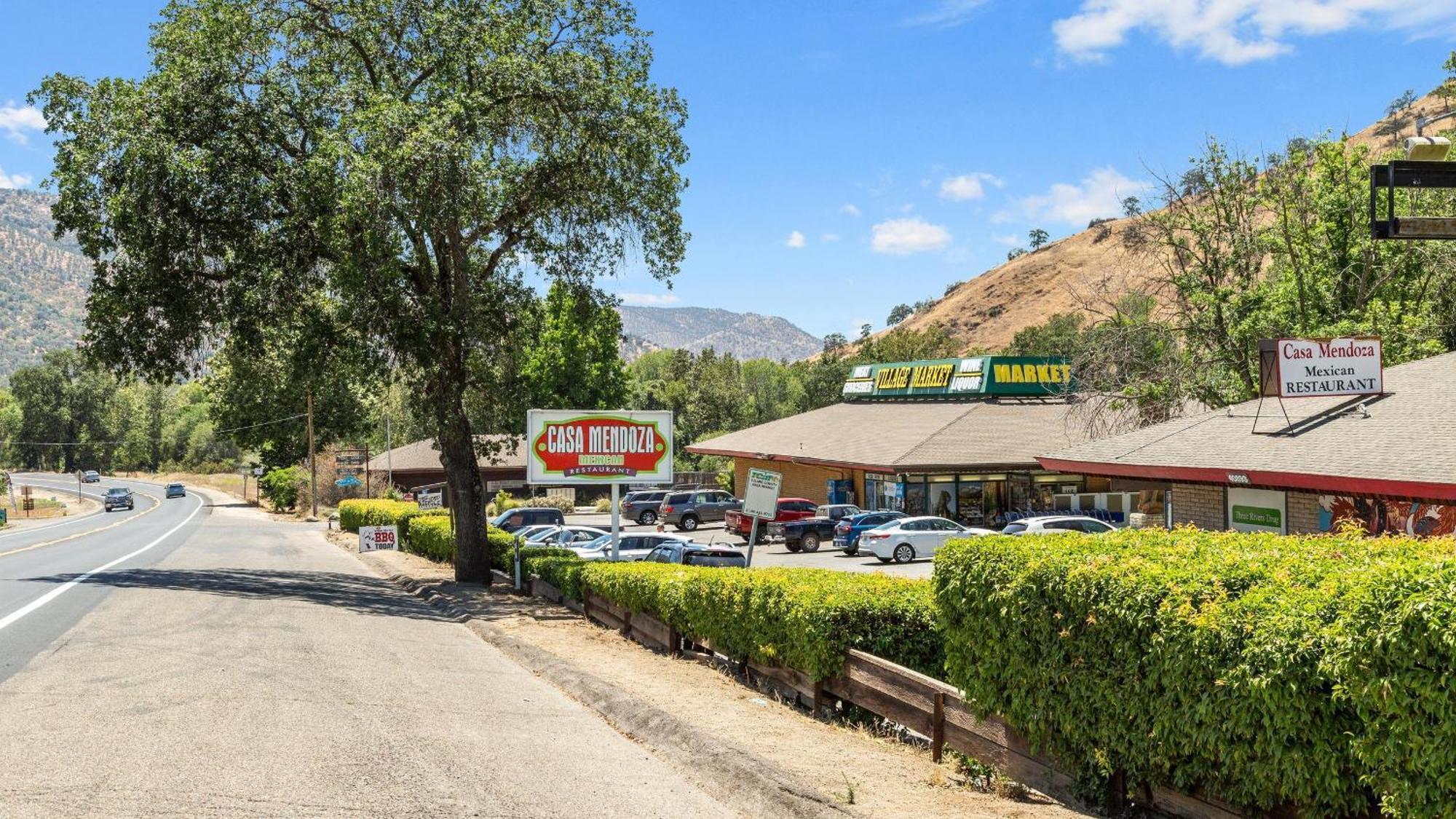 The Tokopah Sequoia Motel Rm 1 Три Ривърс Екстериор снимка